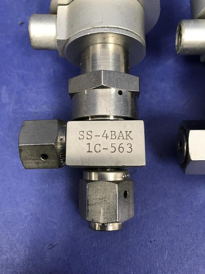 Nupro Pneumatic Right Angle Valve SS-4BAK-1C-563, 1/4" FVCO N/C, Lot of 2 Used