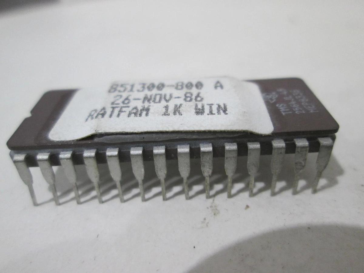 Texas Instruments, M2564E/00995, Integrated Circuit, Used