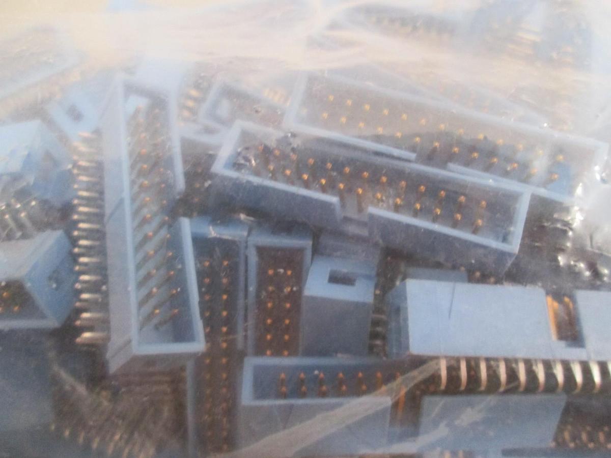 AMP, Connector, 609-2607, Ribbon, 26 Pos Male, 90 Deg Mount, New, Lot of 150