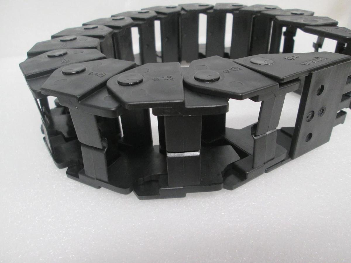 Used Igus, E16.3.060 (14 Pieces), 117.3.1PZ (2 Pieces) Energy Chain System, Used