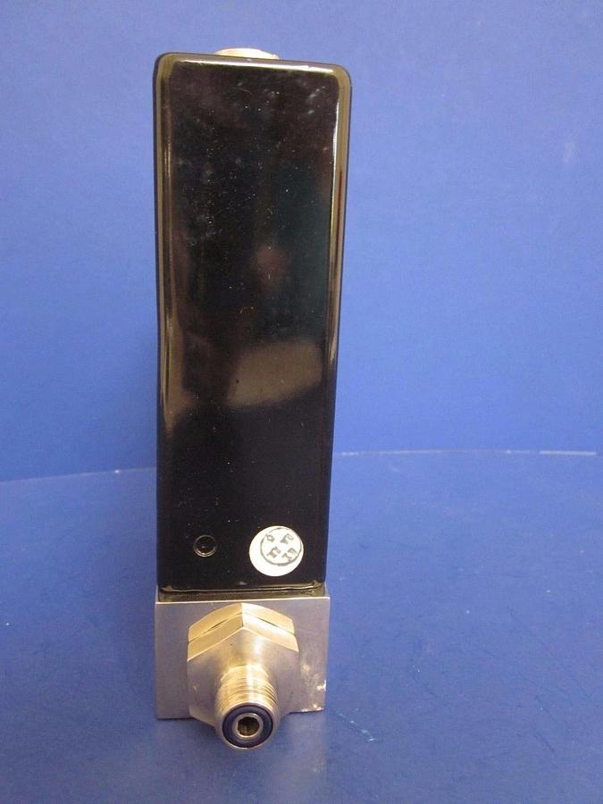 Used Unit UFC-2550, MFC, Mass Flow Controller, SiH4, 300 SCCM, 1/4" VCO. Used