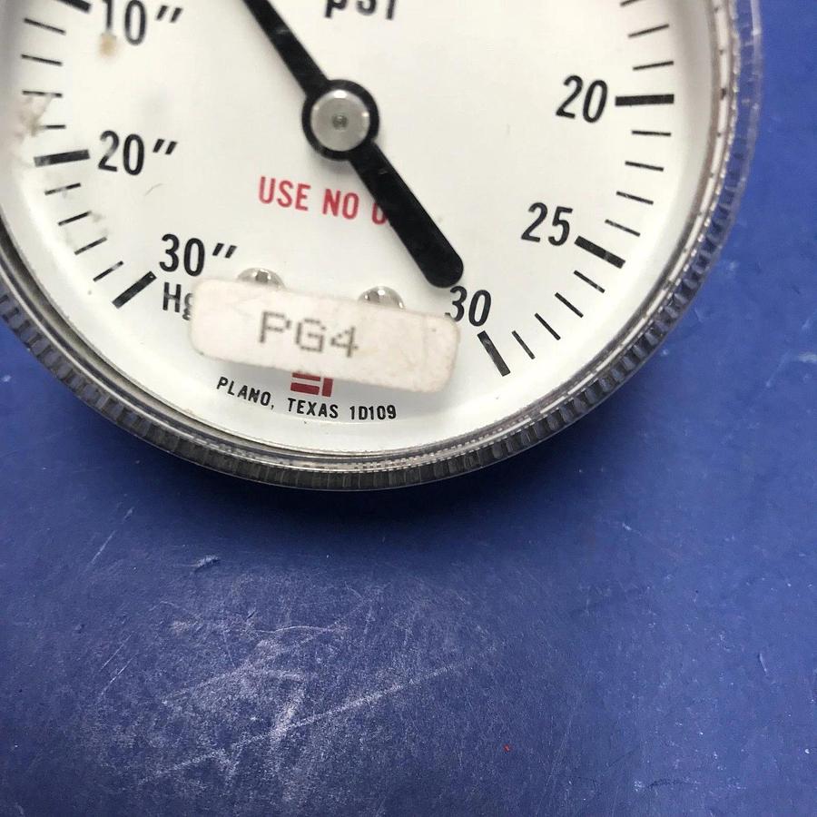 Used Span Pressure Gauge 30-0-30 psi, 1/4" MVCR, Used