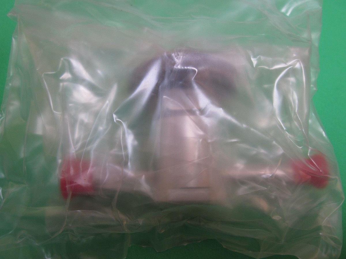 Used Tescom PV71LK-L060-162, Diaphragm Valve, 1/4 Turn Knob, 3/8" Tube x 1/4"MVCR NEW