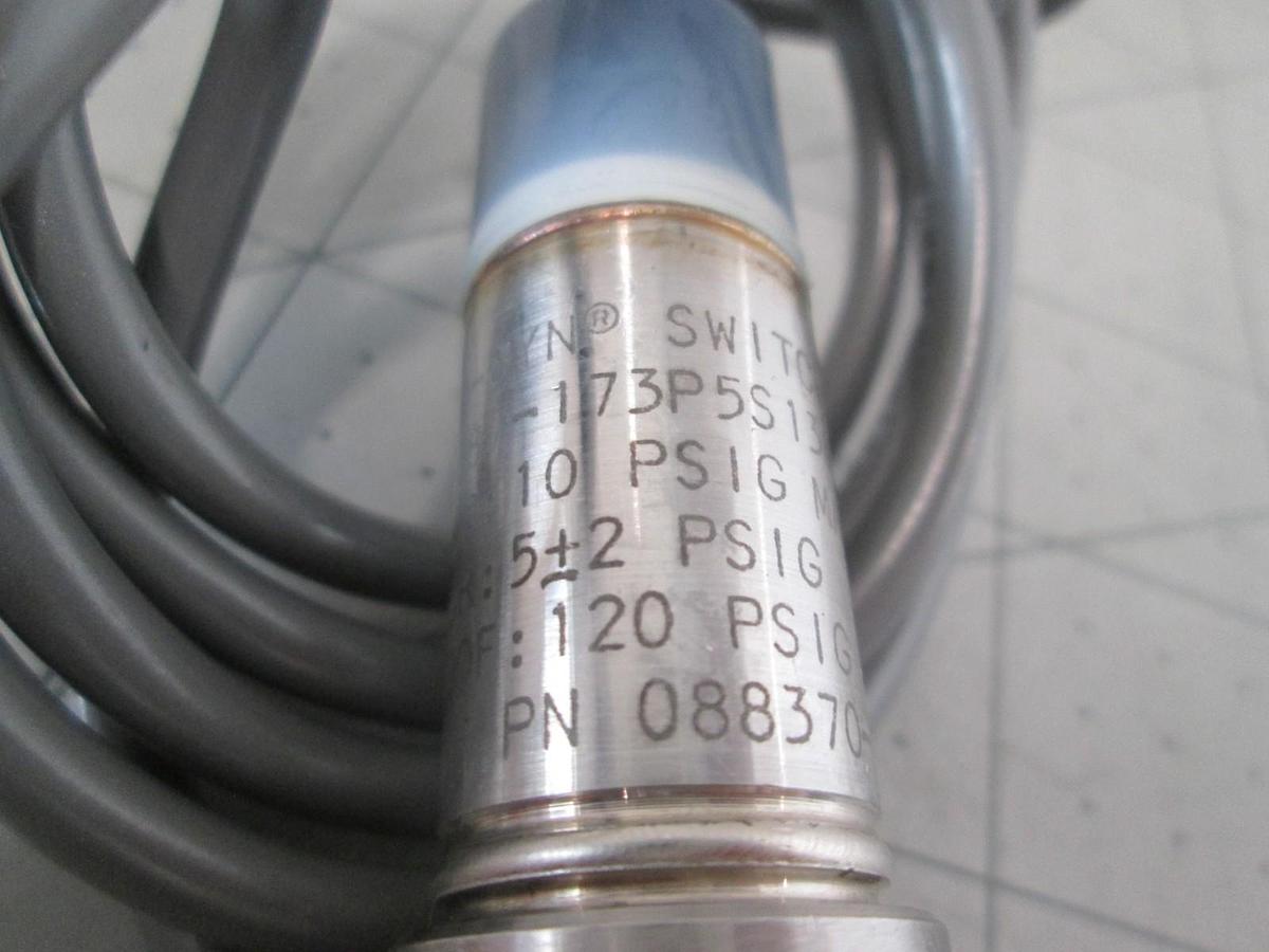ITT, Neo-Dyn, 98087-173P5S130, Pressure Switch, 10 PSIG Max, New