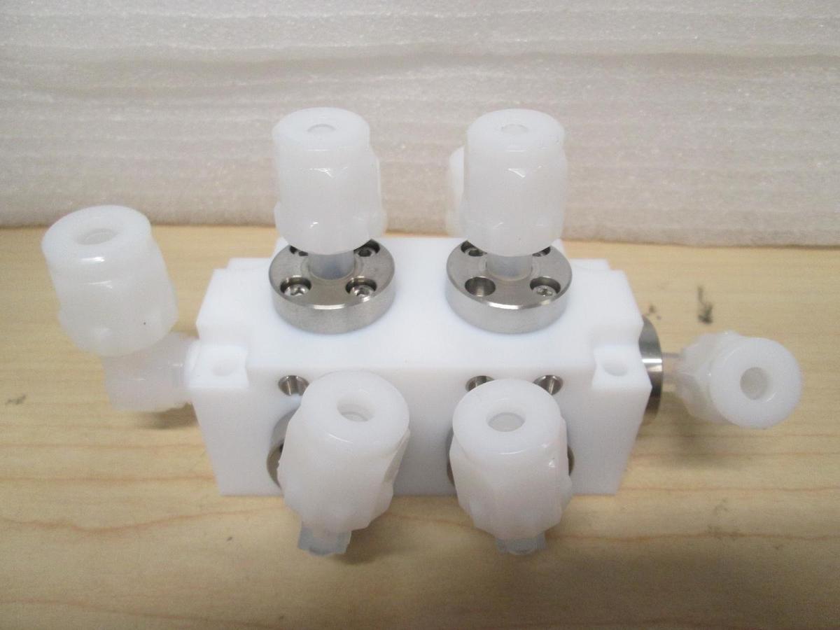Manifold 3/8" Assy, 1102589, New