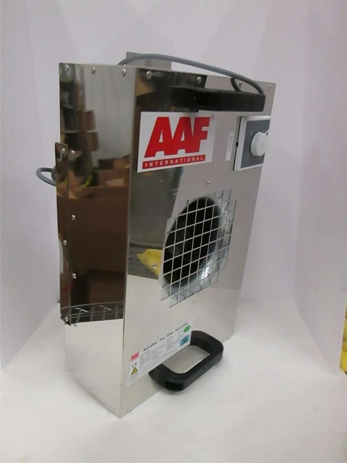 Used AAF International R2E 225 BD 92 09, AstroFan Fan Filter Unit, Used