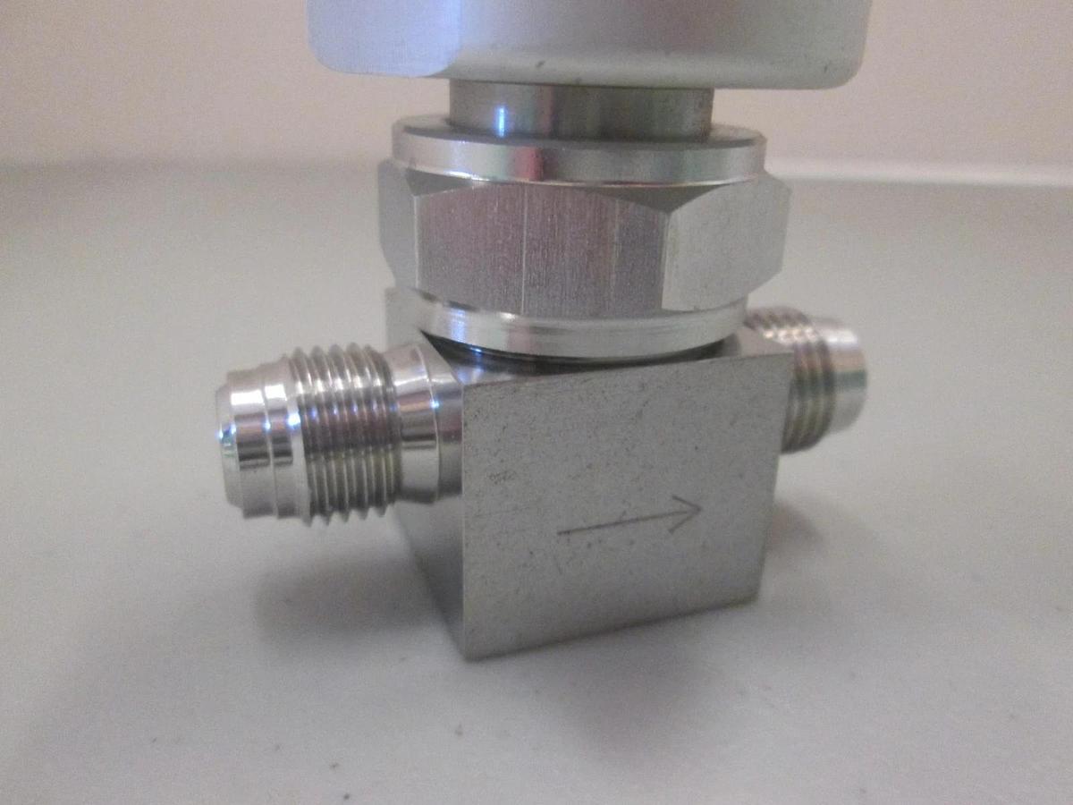 Used Fujikin, 3.5-5kgf, N.O. Pneumatic Valve, 1/4", Used