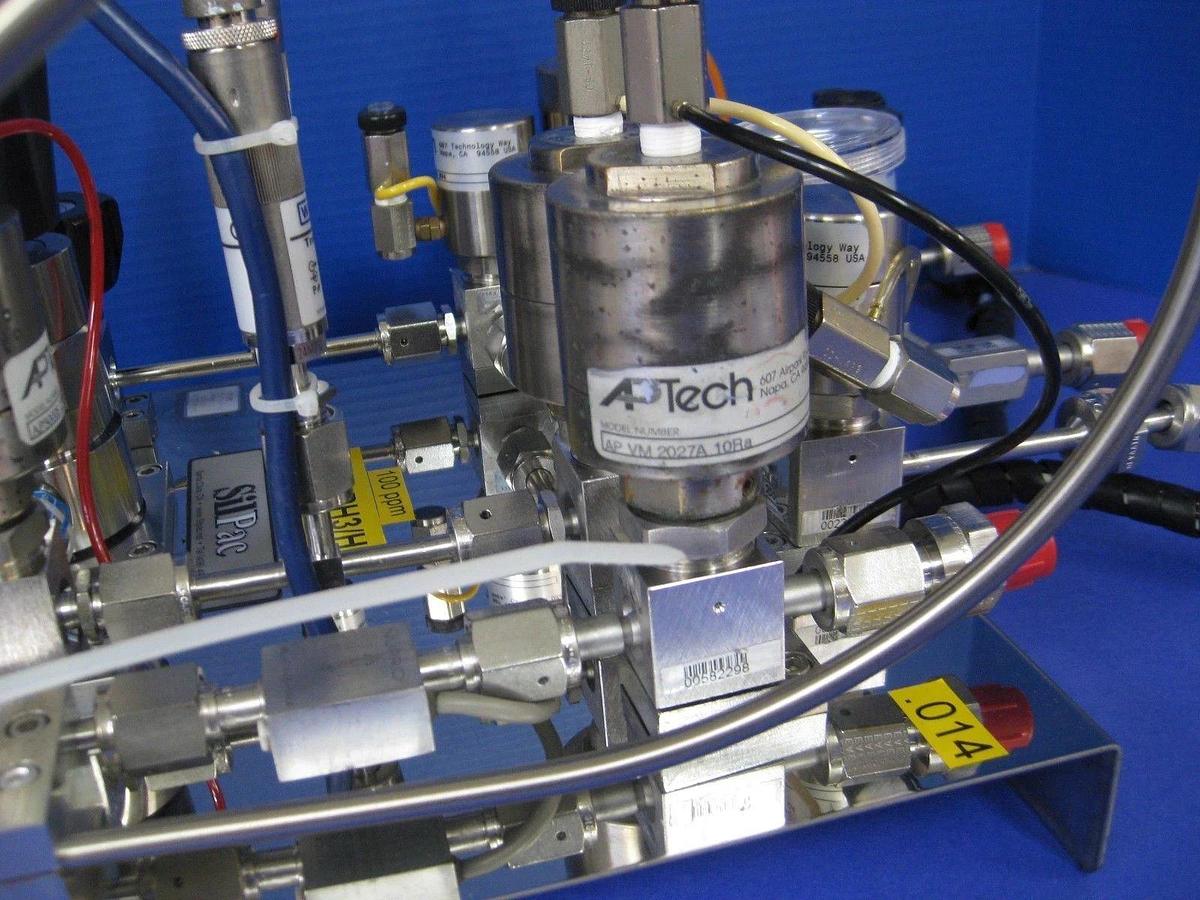Used Praxair SilPac UP6 Gas Panel, PH3/H2, high purity Refurbished