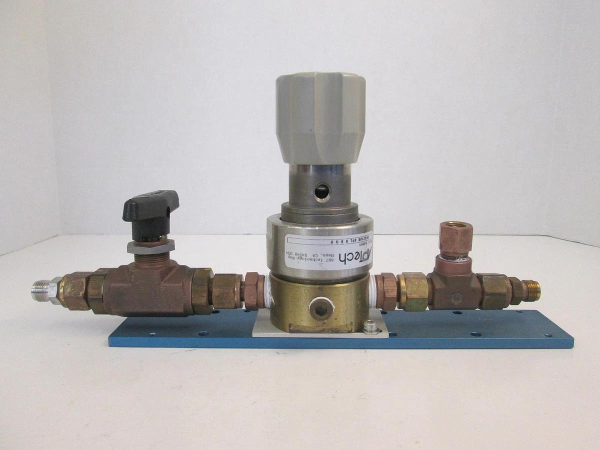 Used APTech AK1210B 4PL 8 8 0 0 4-Port Brass Pressure Regulator Stick Assy, Used