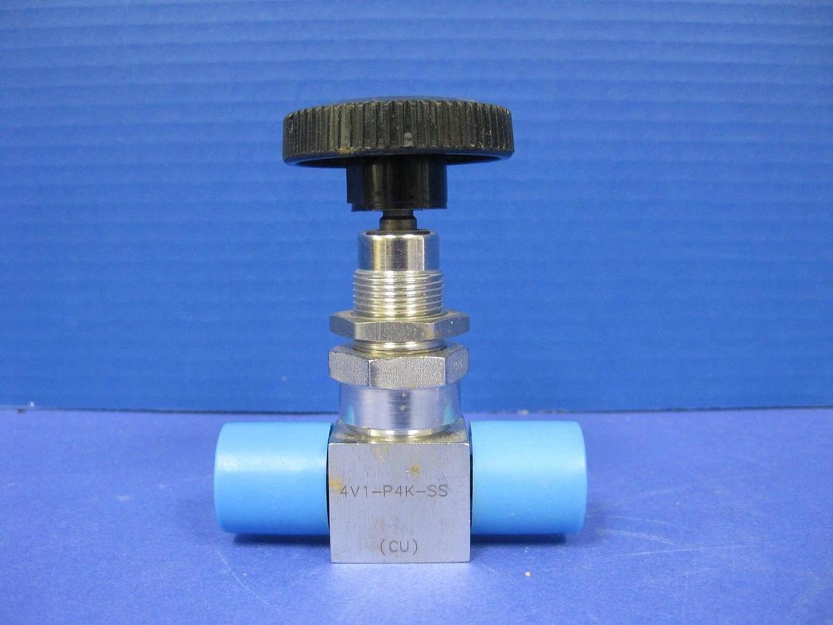 Used Parker 4V1-P4K-SS Manual Bellows Valve, 1/4" FVCR, Used