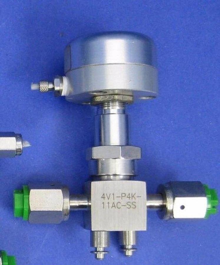 Used Parker 4V1-P4K-11AC-SS Bellows Valve, 1/4" FVCR, Normally Closed, Used