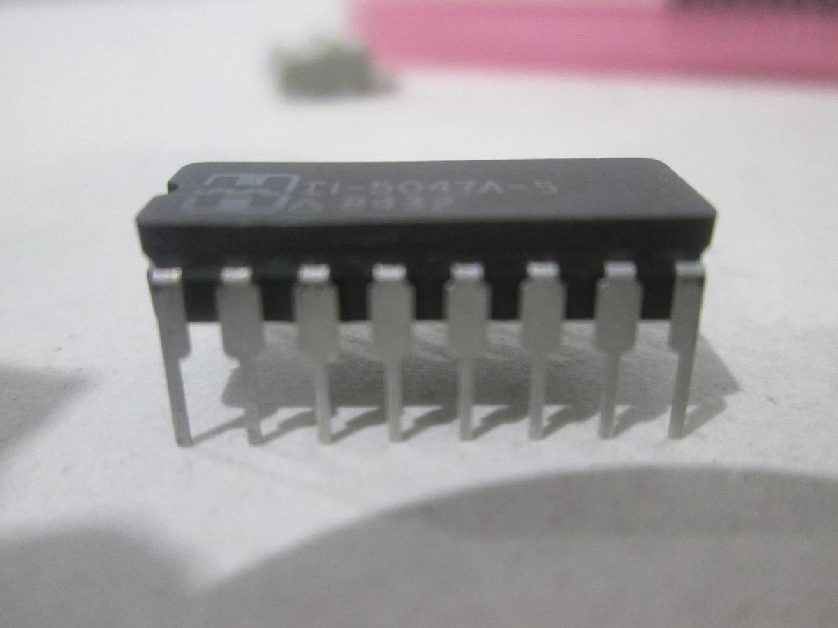 I1-5047A-S, Integrated Circuit, New, Lot of 22