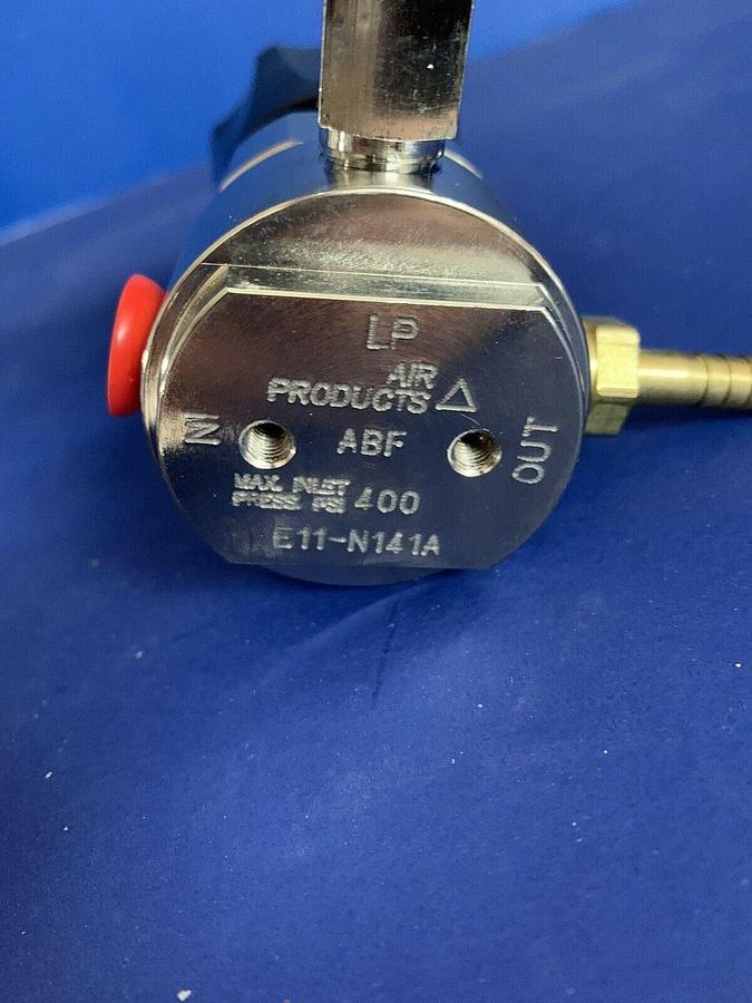 Used Air Products E11-N141A Pressure Regulator, 25psig with Gauge, unUsed