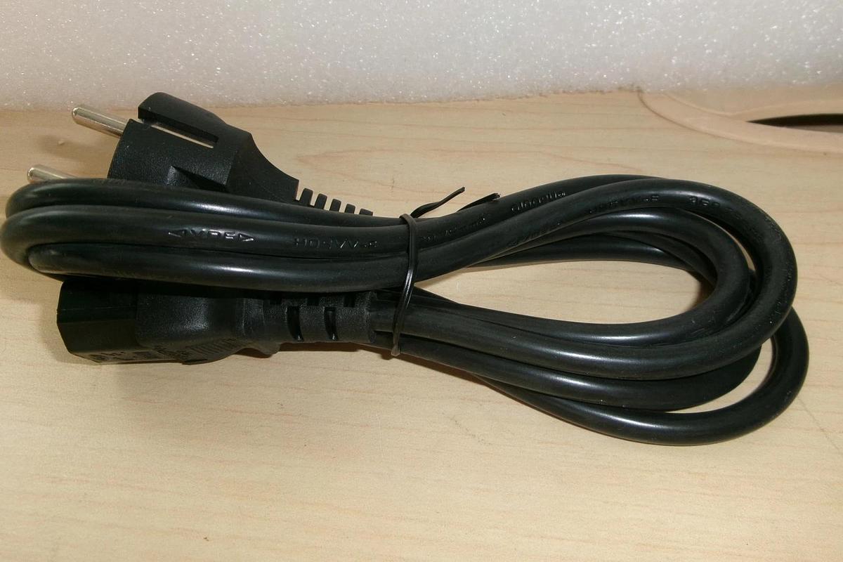 Used Qiaopu type E, power supply cord, 16A 250V, new