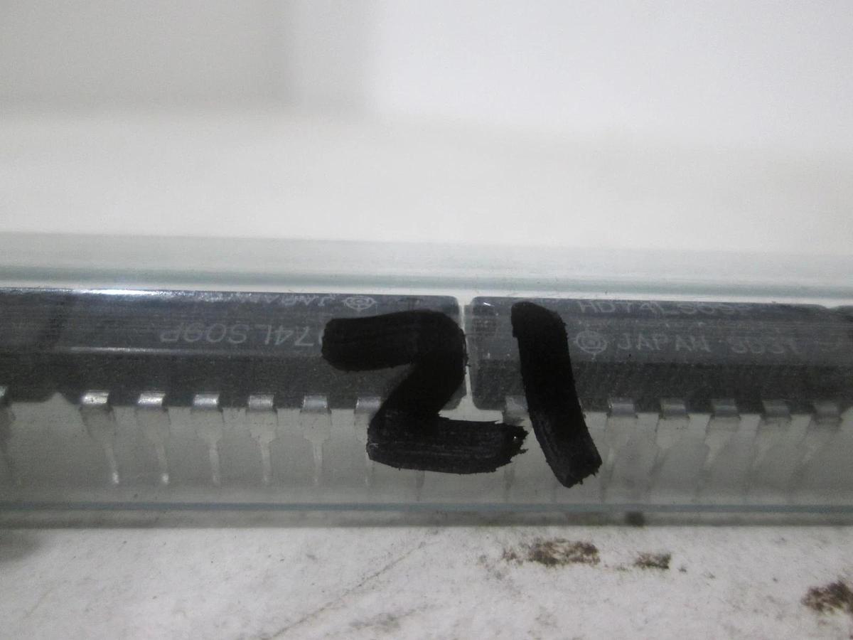 HD74LS09P, Integrated Circuit, New, Lot of 21