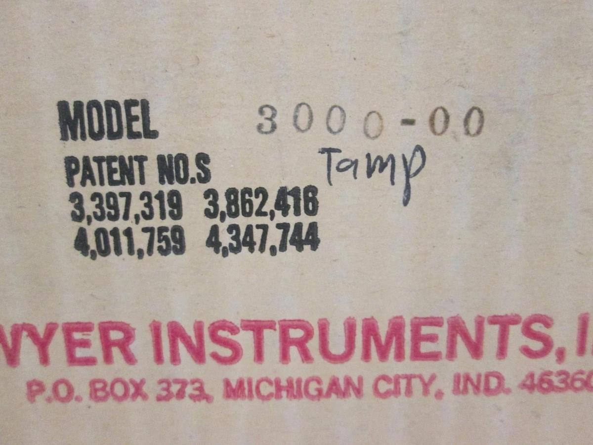 Dwyer, 3000-00, Photohelic Pressure Switch/ Gauge, Series 3000, New