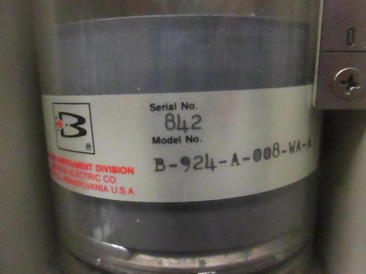 Used Brooks Instrument 1055A1, B-924-A-008-WA-A Flowmeter, 150C, volume calibration