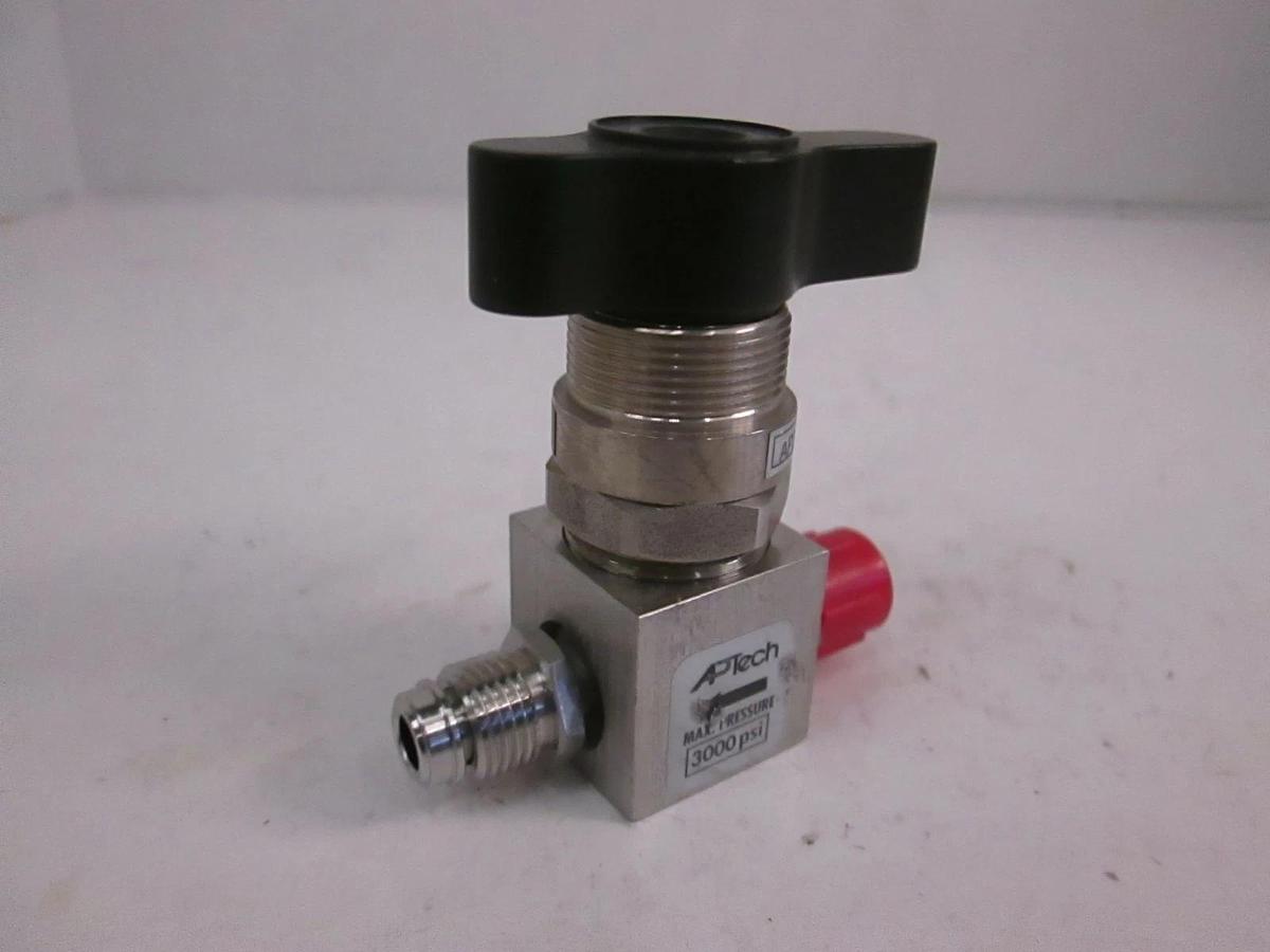 Used APTech AP3625S 2PW MV4 FV4 Manual Diaphragm Valve w/ Lever Handle
