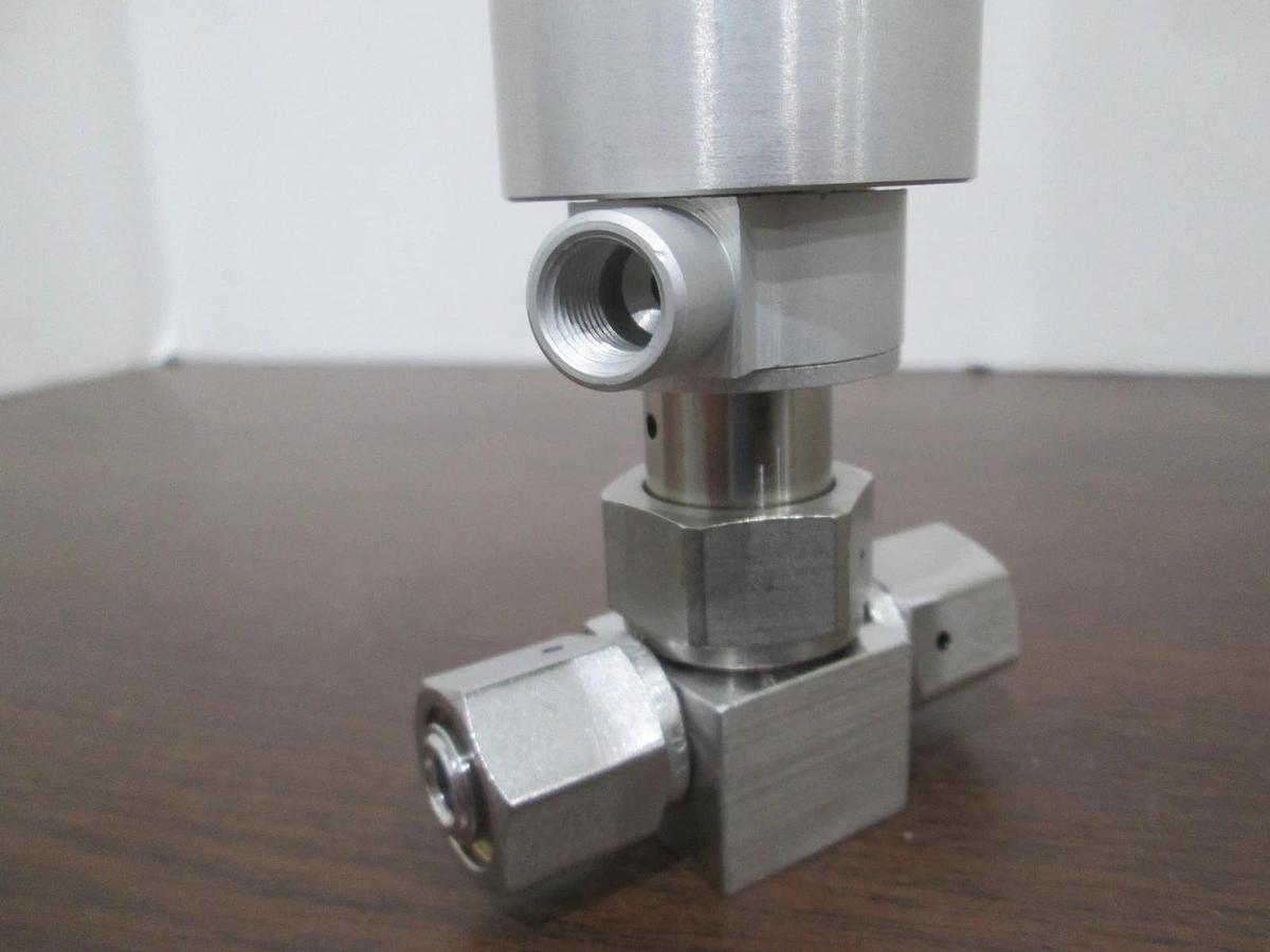 Nupro, SS-4BK-V51-1C, Bellows Sealed Valve, New