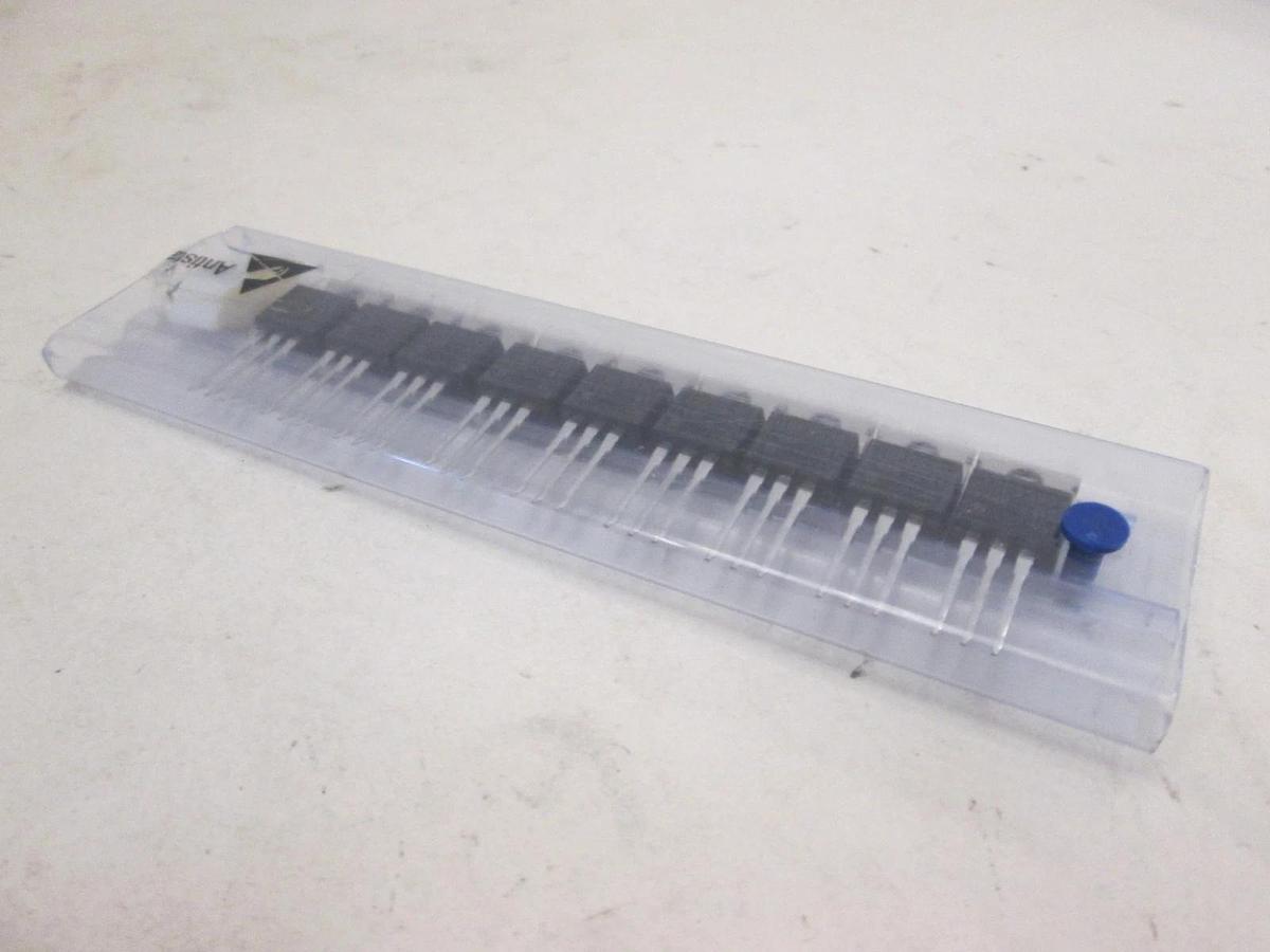IRF9530, MOSFET Transistor, P-Channel, New, Lot of 9