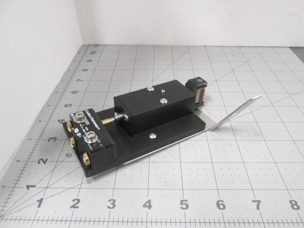 Watkins Johnson, 928491-001, Limit Switch Assy, Tracking Belt Right, New