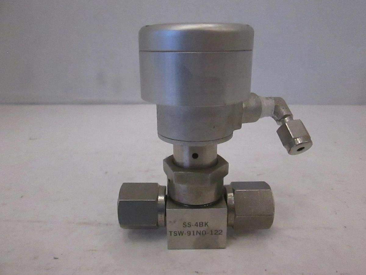 Used Swagelok Nupro SS-4BK-TSW-91NO 122 Bellows Sealed Valve w/ NO Actuator, Used