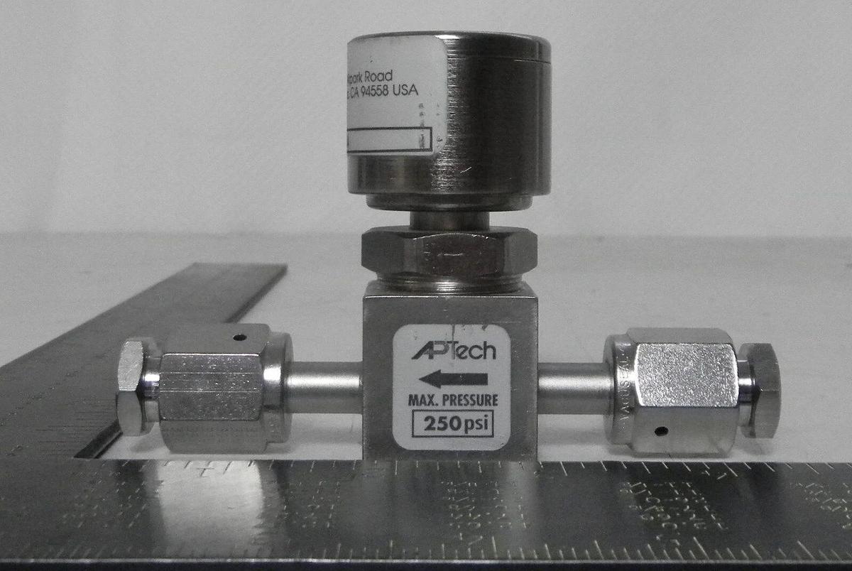 Used Aptech AP3580SM 2PW FV4 FV4 Valve, N/O, 1/4" FVCR, Used