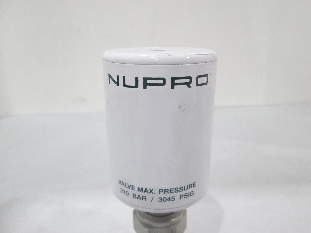 Used Nupro, 6LV-HDB111P-C, 3 Way High Pressure Valve, Butt End Weld, Used