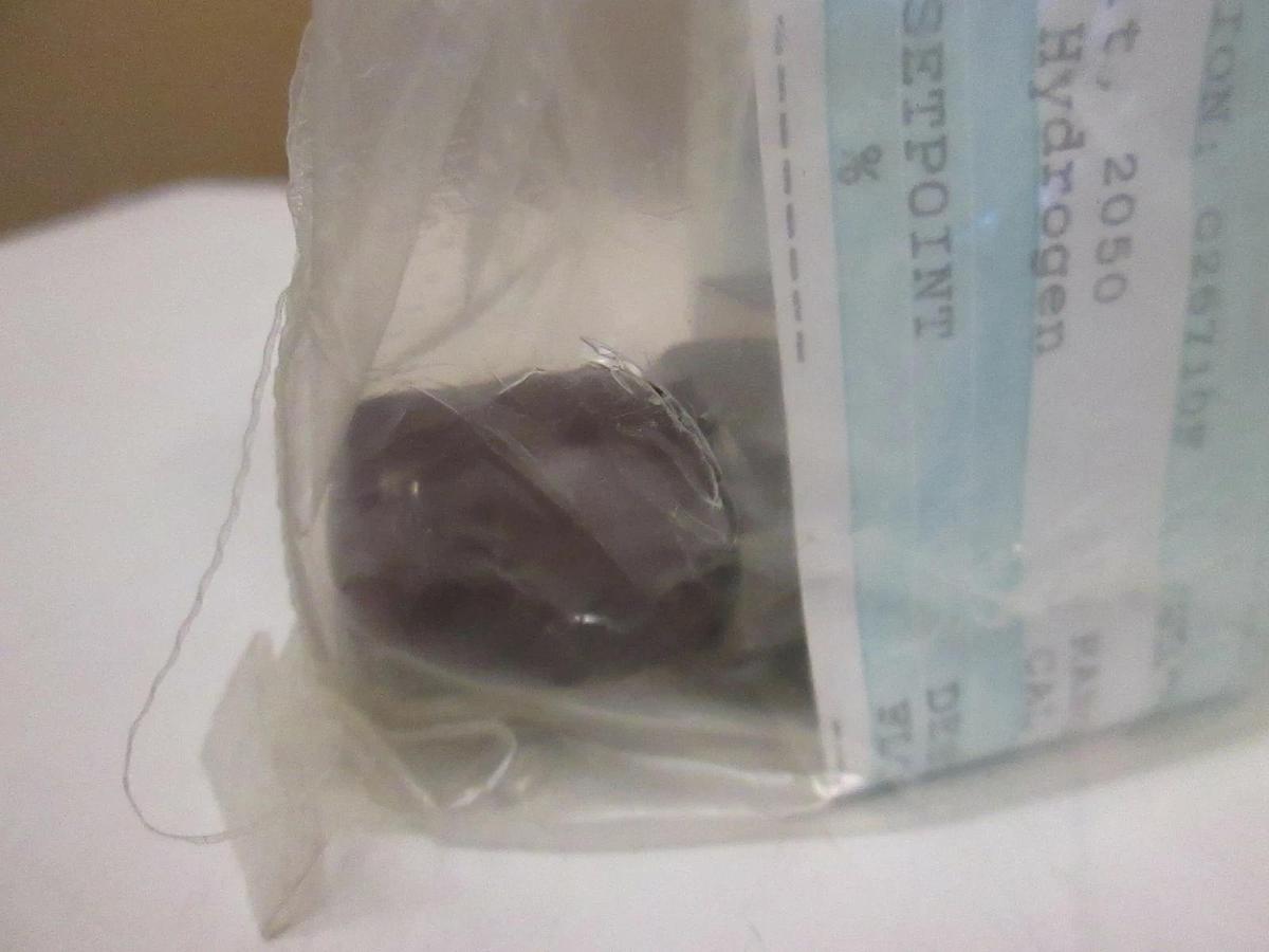 Used Unit UFC-2050 Mass Flow Controller MFC, H2, 30 SLM, 1/2" Male