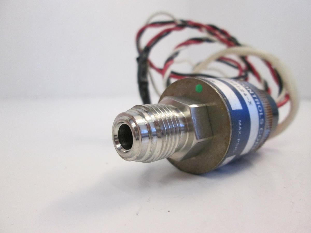 Used Whitman Controls W117G-10H-F52L24-X Ultra Pure Welded Pressure Switch