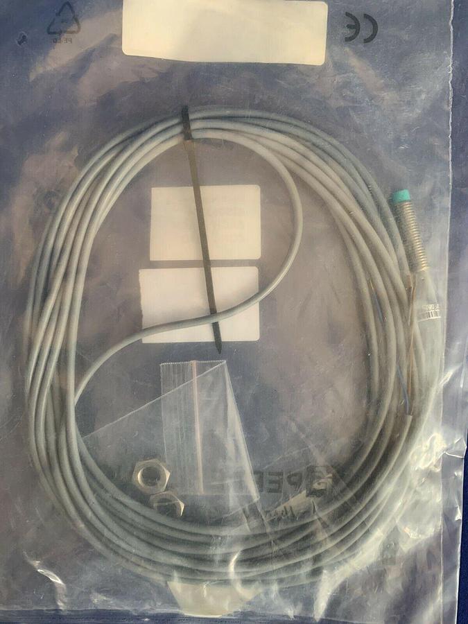 Used PEPPERL + FUCHS NBN3-8GM30-E2 Inductive Proximity Sensor, New