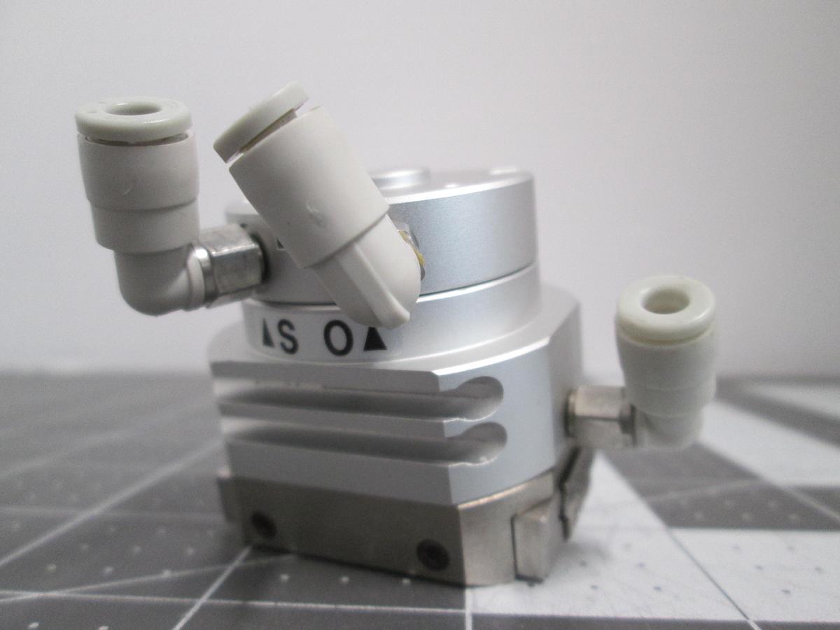 Used SMC 11-MDHR2-15R Clean Series 2-Finger Rotary Actuated Pneumatic Air Gripper