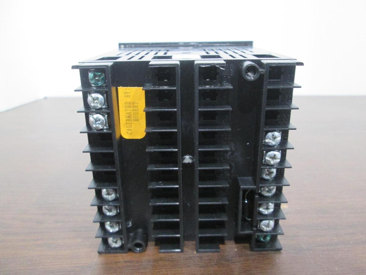 Used Barber-Colman, Series 10, 10Q2-6KC40-000-0-00, Temperature Controller, New