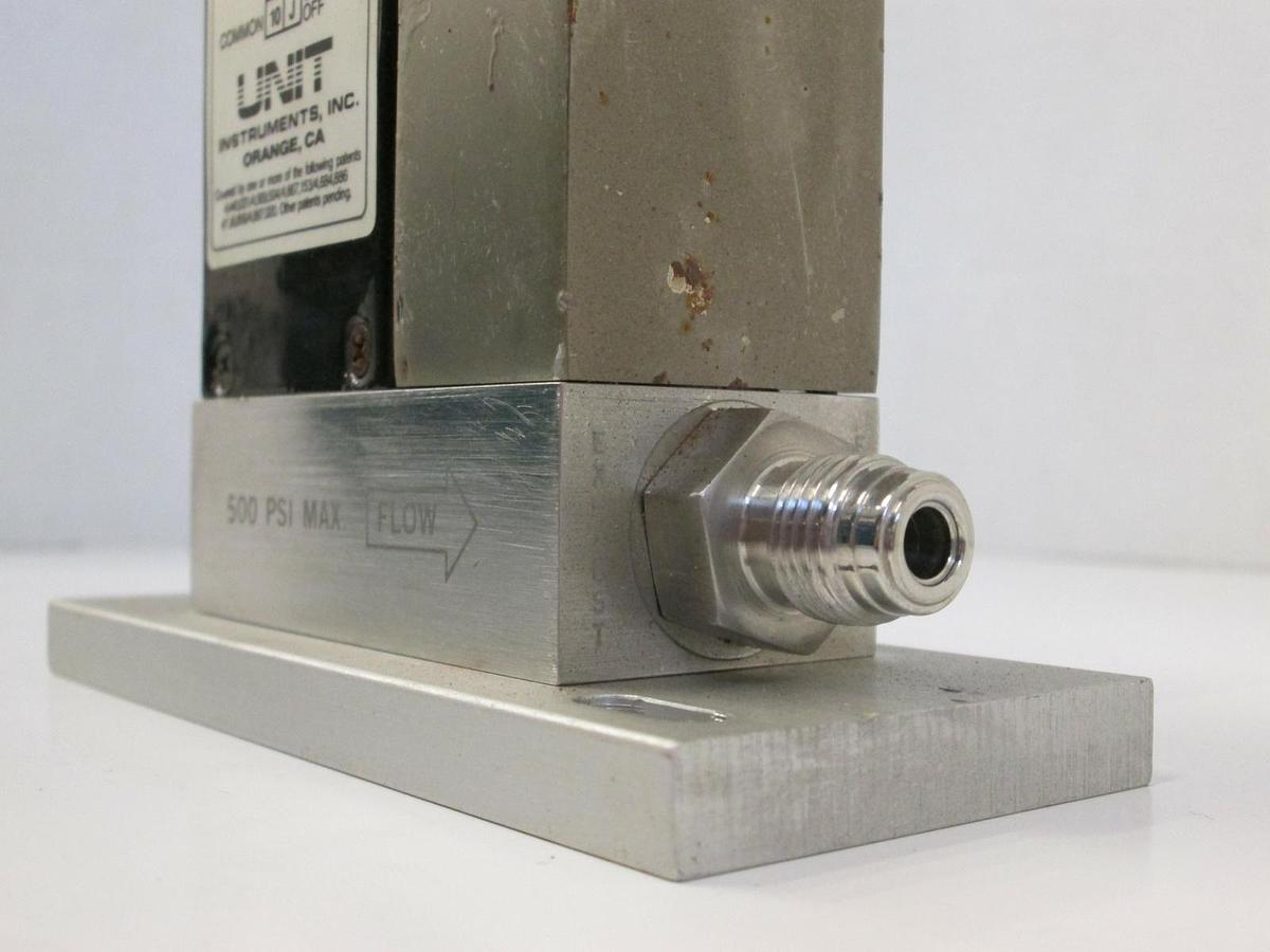 Used Unit UFC-1200A Mass Flow Controller MFC, N2O, 500 SCCM, 1/4" Male