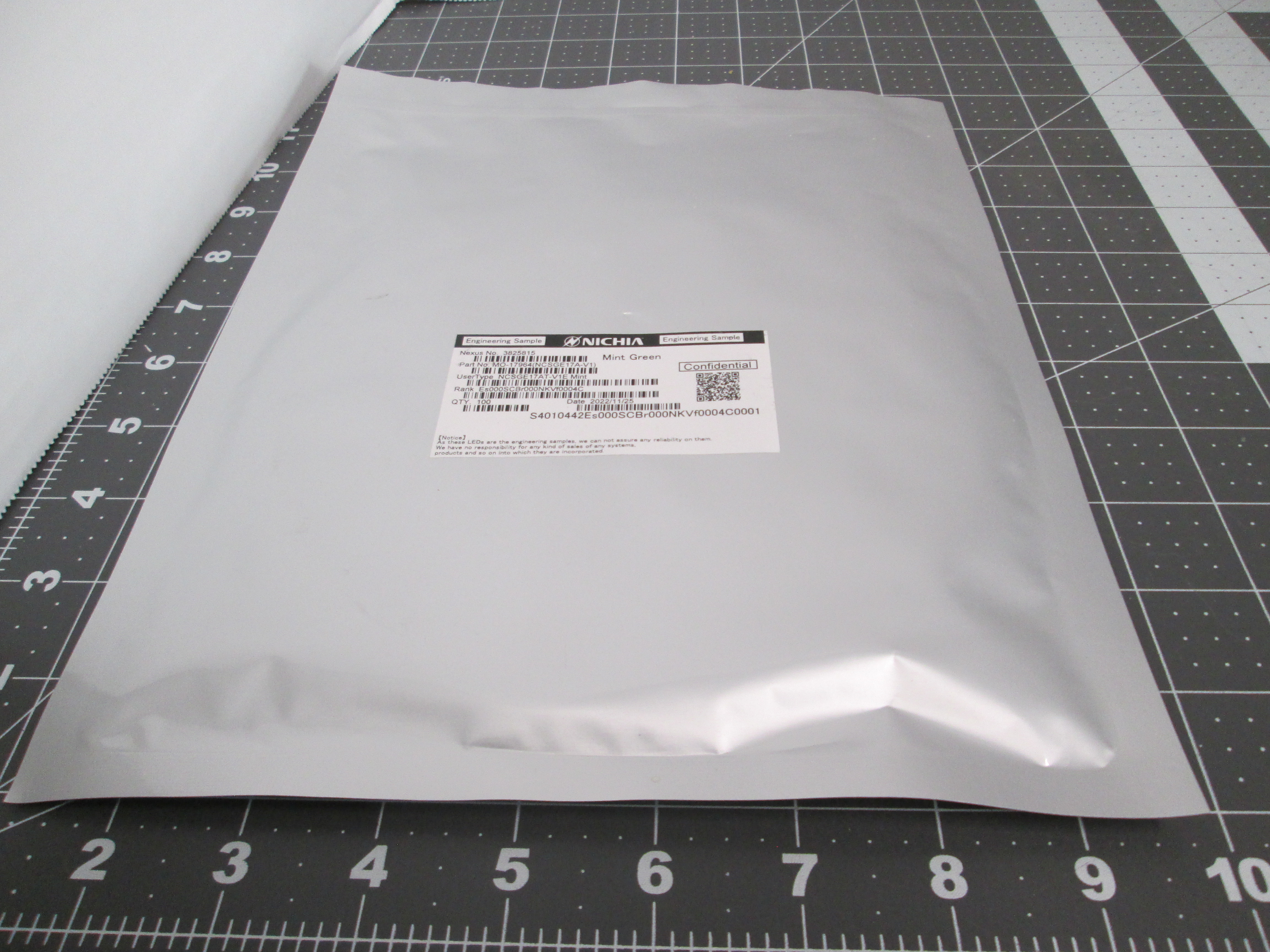 Nichia, NCSGE17AT-V1E, Mint Green LED Engineering Sample 100PCS Mo-17964 