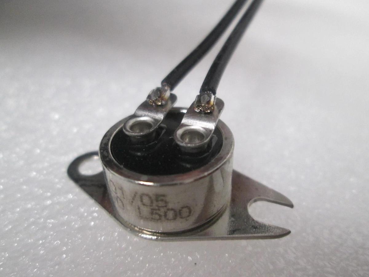 Elmwood, Temperature Switch, 3100-3-1390 L500, New, Lot of 50