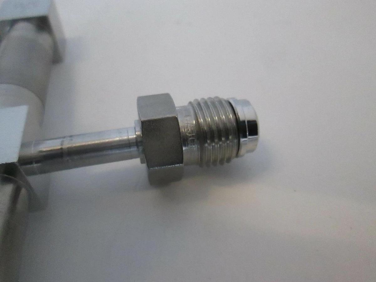 AMAT 0040-20733 with Baratron Adaptor, New