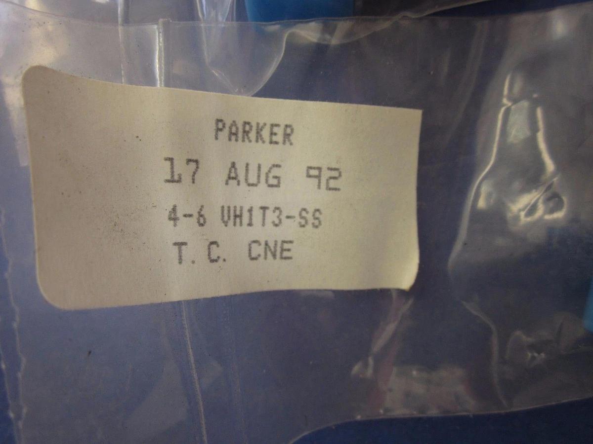 PARKER VacuSeal Gland Fitting 4-6 V1T3-SS, 6mm, Short Tube Butt Weld - LOT of 3