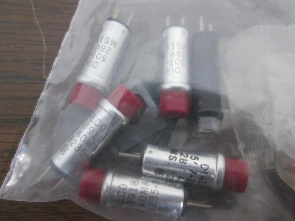 Used Dialight, 507-3918-1472-600F, Indicator Light, Red, Used, Lot of 10