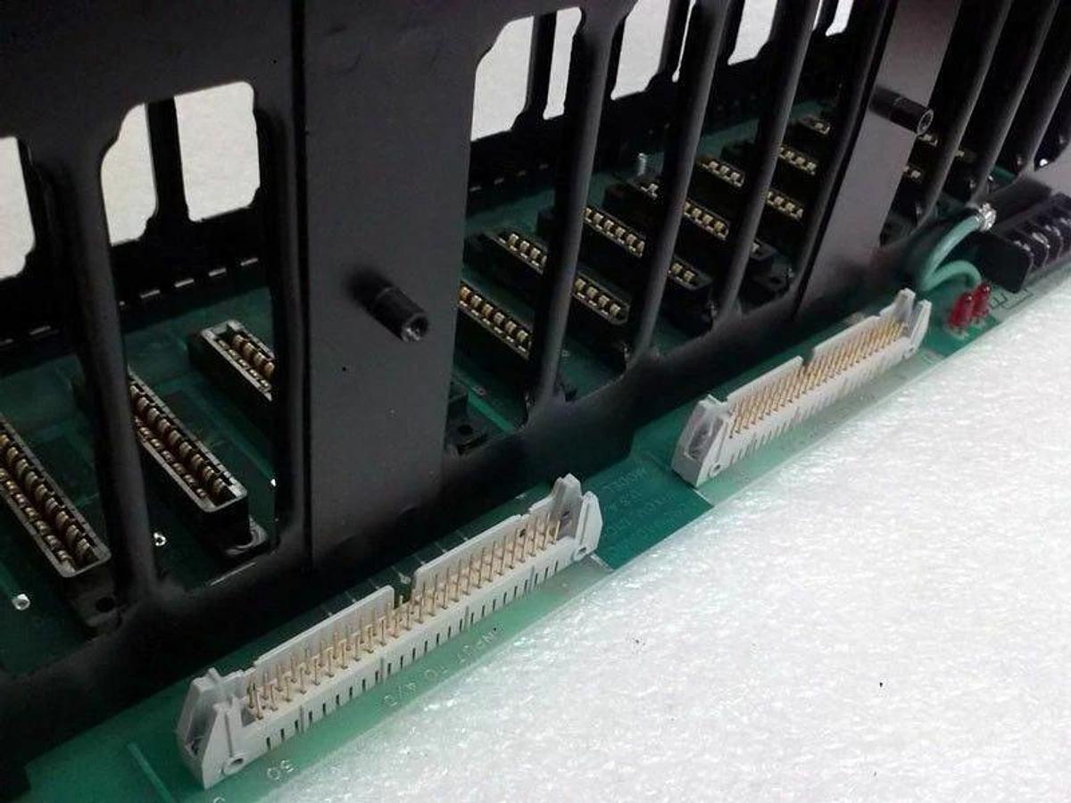 Acromag 1884-CG-DC Card Cage, 16 Slot, New