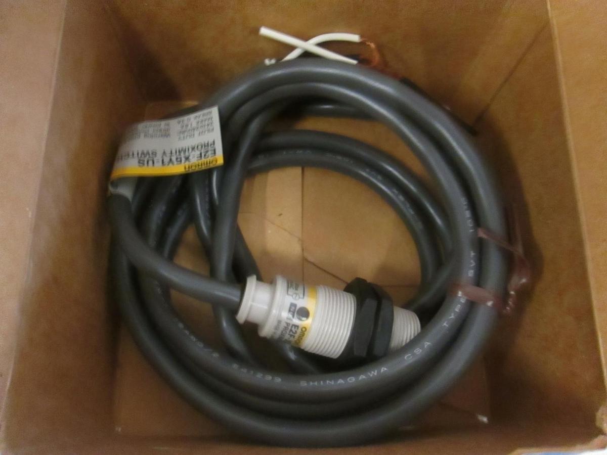 Used Omron, E2F-X5Y1-US, Proximity Switch, New