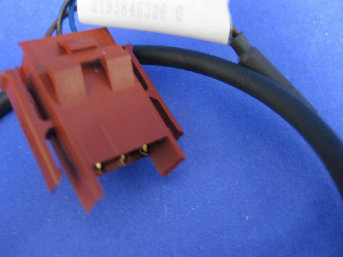 Used TEL Tokyo Electron Keyence AP-33P Pressure Sensor