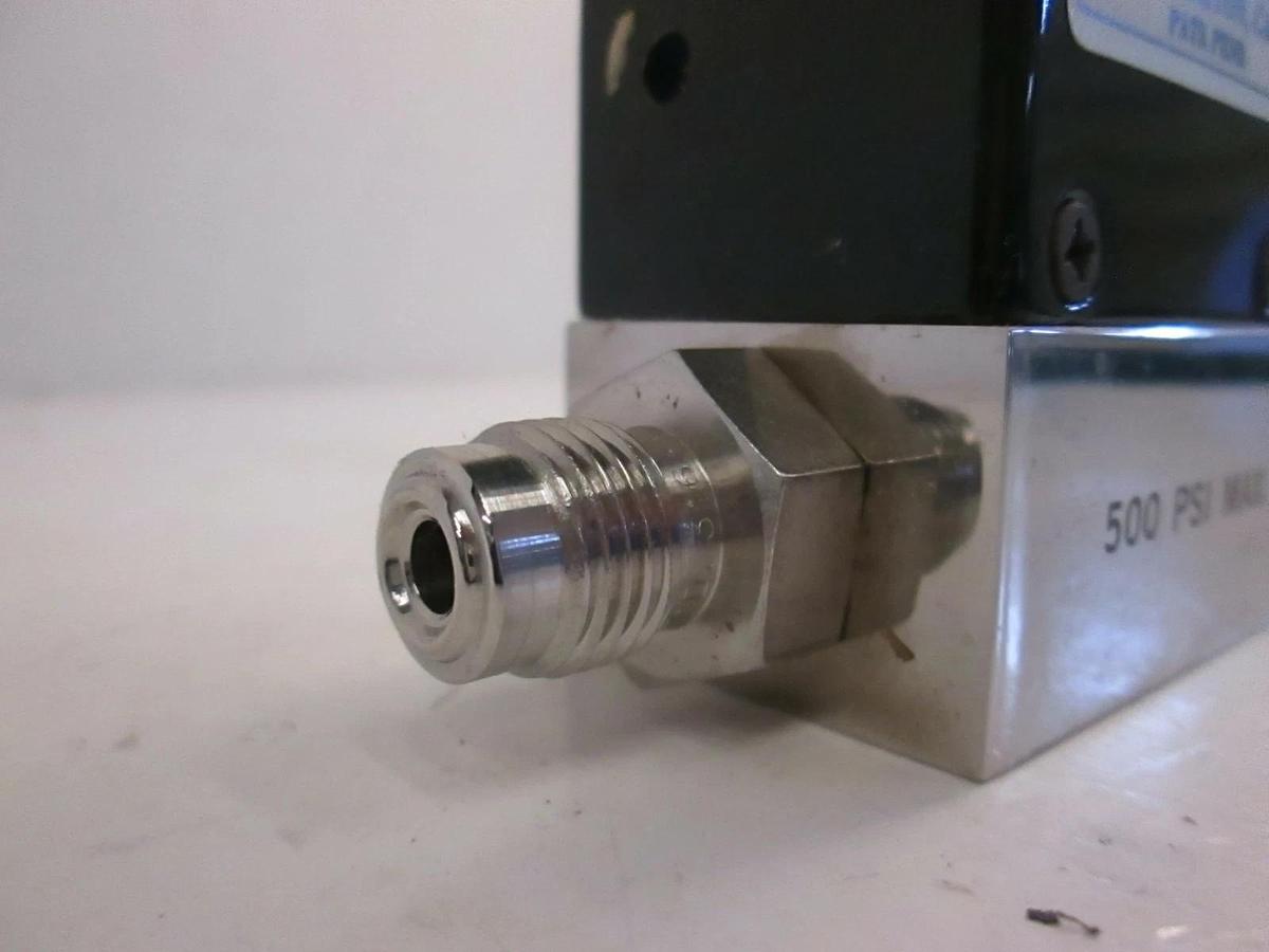 Used Unit UFC-1000 Mass Flow Controller MFC, N2, 2 SLM