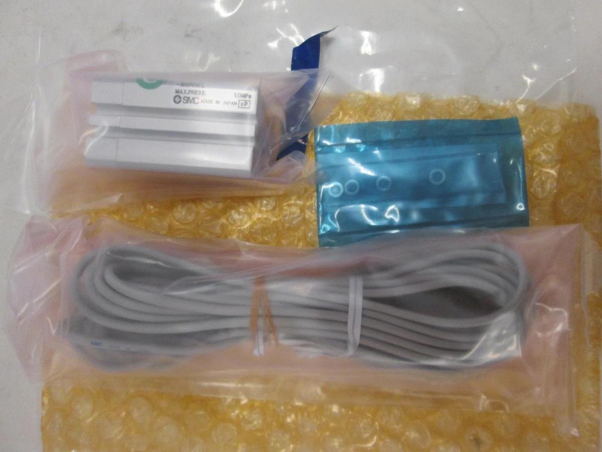 SMC, 11-CDQSB16-20D, Pneumatic Cylinder w/ D-M9NW Switches, New, Lot of 2
