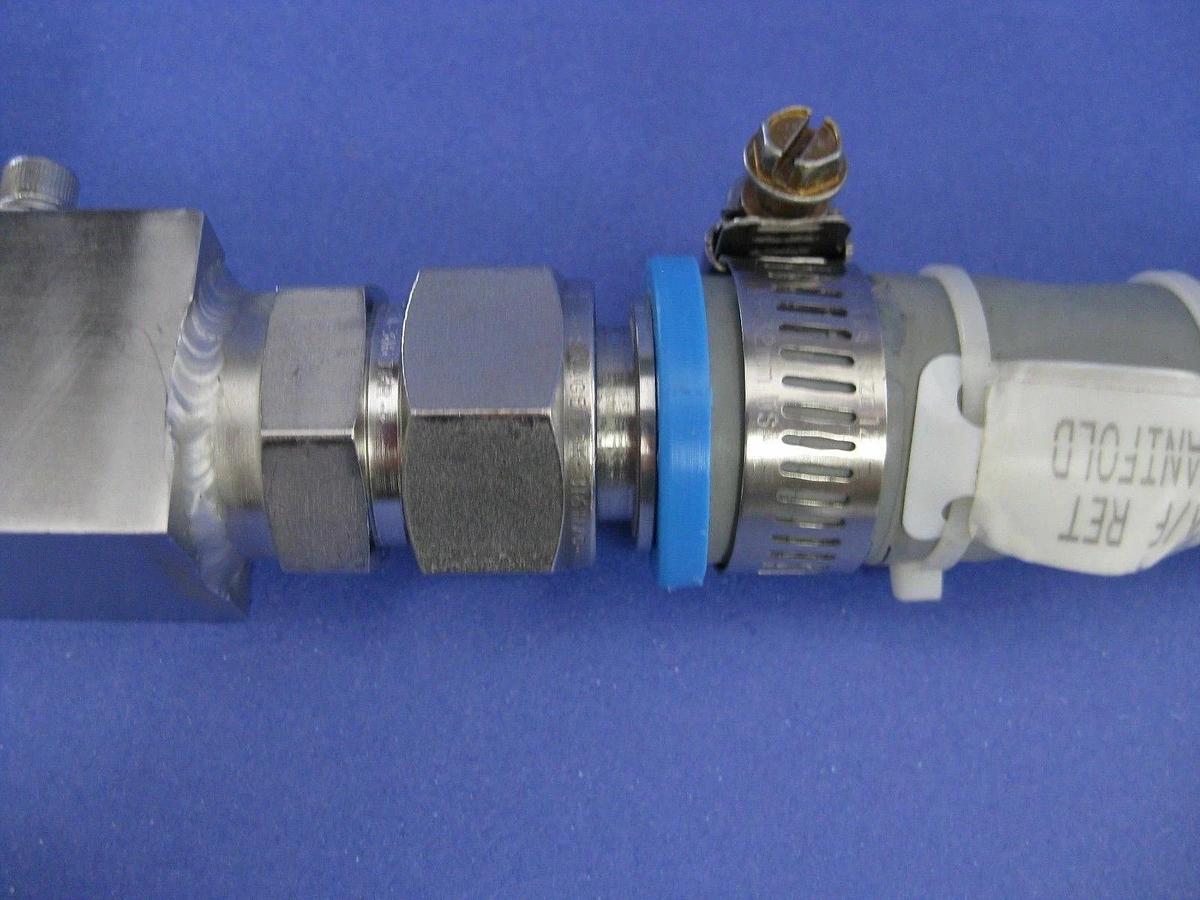 Used Parker SH4-62 Hydraulic Coupler Assembly with 3/4" Hose and 6 Port Manifold