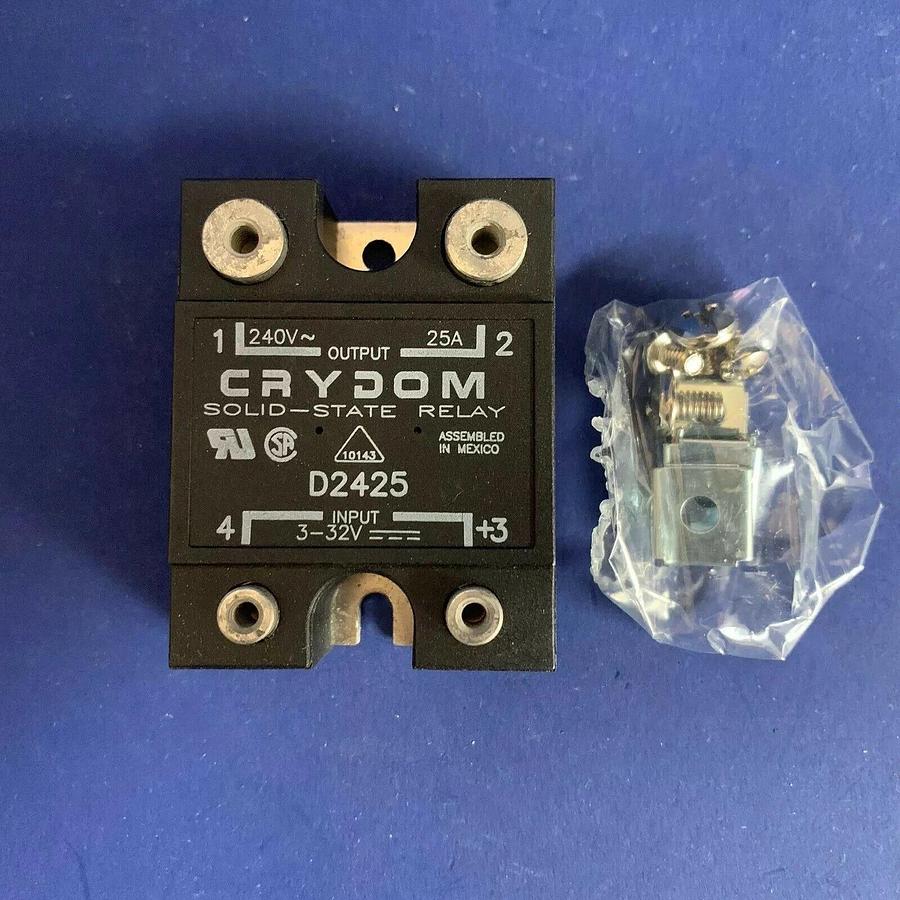 Crydom D2425 Solid-State Relay, New in Box