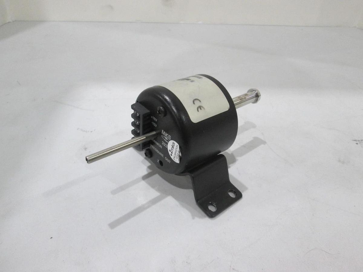 Used MKS Instruments, 223B-24677, Pressure Transducer, Used