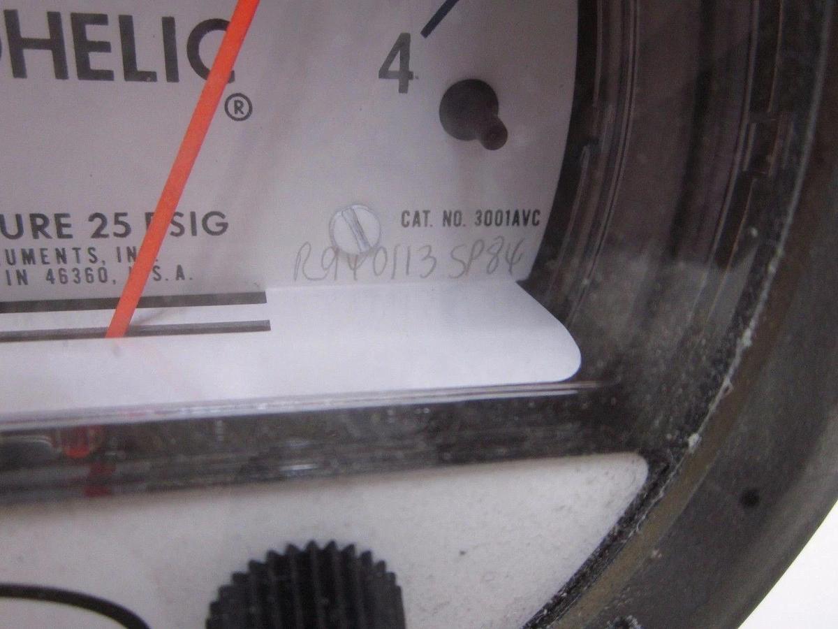 Used Dwyer 3001AVC Photohelic Gauge 0 to 1", Used