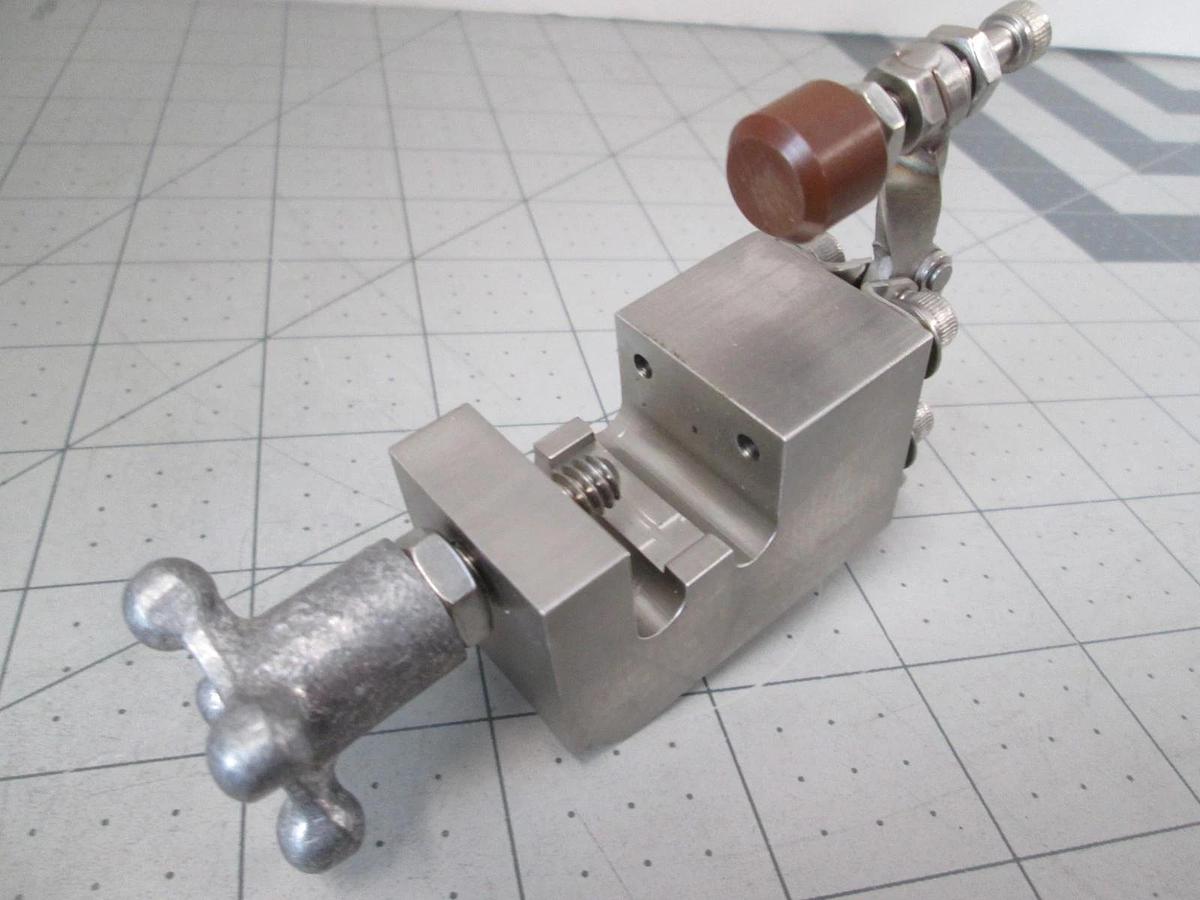 VTR SVG, 601334-03, Quartz Tube Clamp for 200mm VTR7000 Vertical Furnace, New