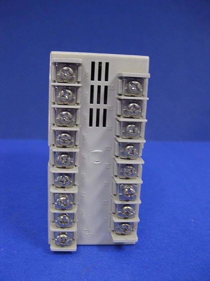 Used FENWAL 14-076250-370 Temperature Controller, Used